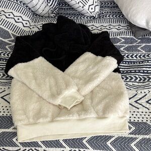 Cozy Two-Tone Sherpa Pullover - Black & Cream